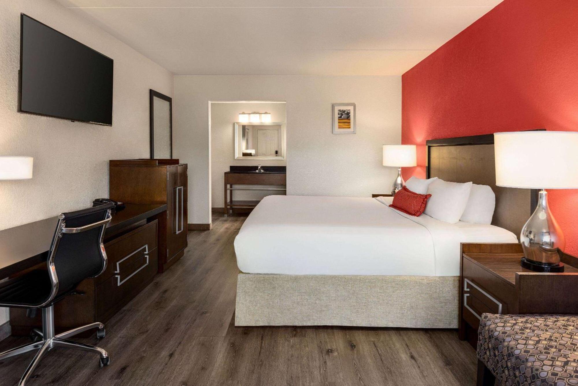 Ramada By Wyndham Albuquerque Airport Hotel Ngoại thất bức ảnh